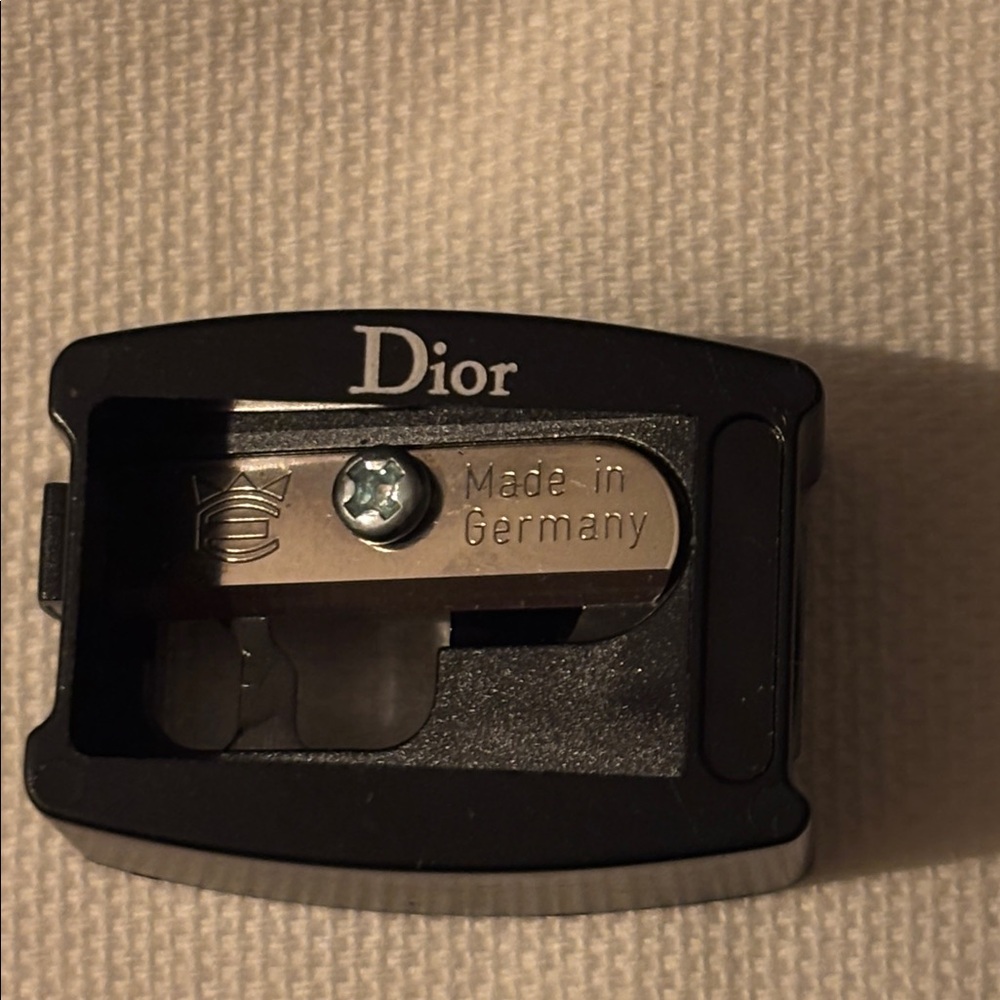 Black Eyebrow Sharpener
